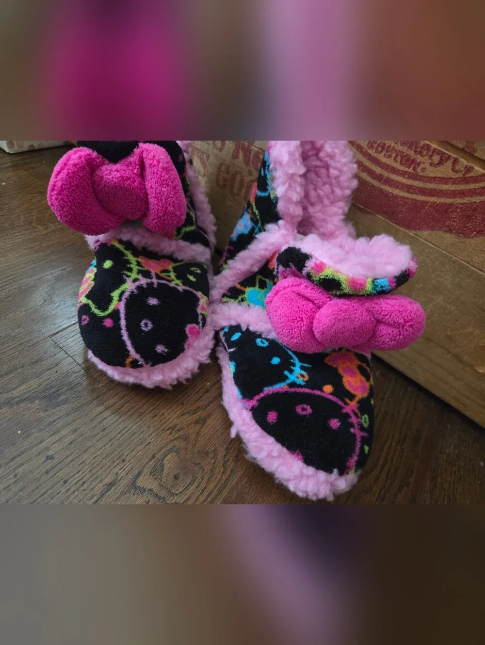 Hello Kitty Toddler Girls 11-12 Slippers